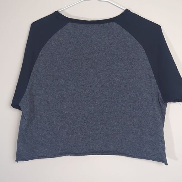 Ellesse cropped T-shirt embroidered logo size medium baseball sleeve - Picture 4 of 4